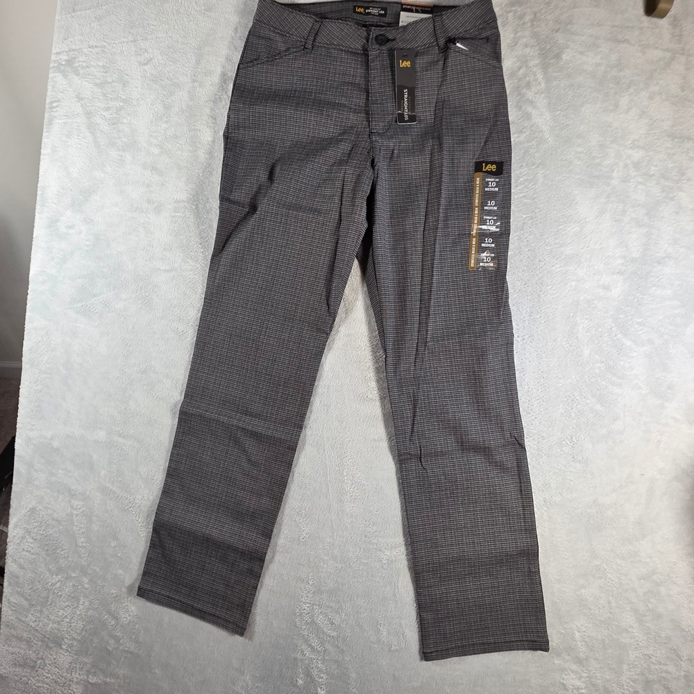 Lee Women Size 10 Medium Mid Rise Relaxed Straight Leg Effortless‎ Pants Gray
